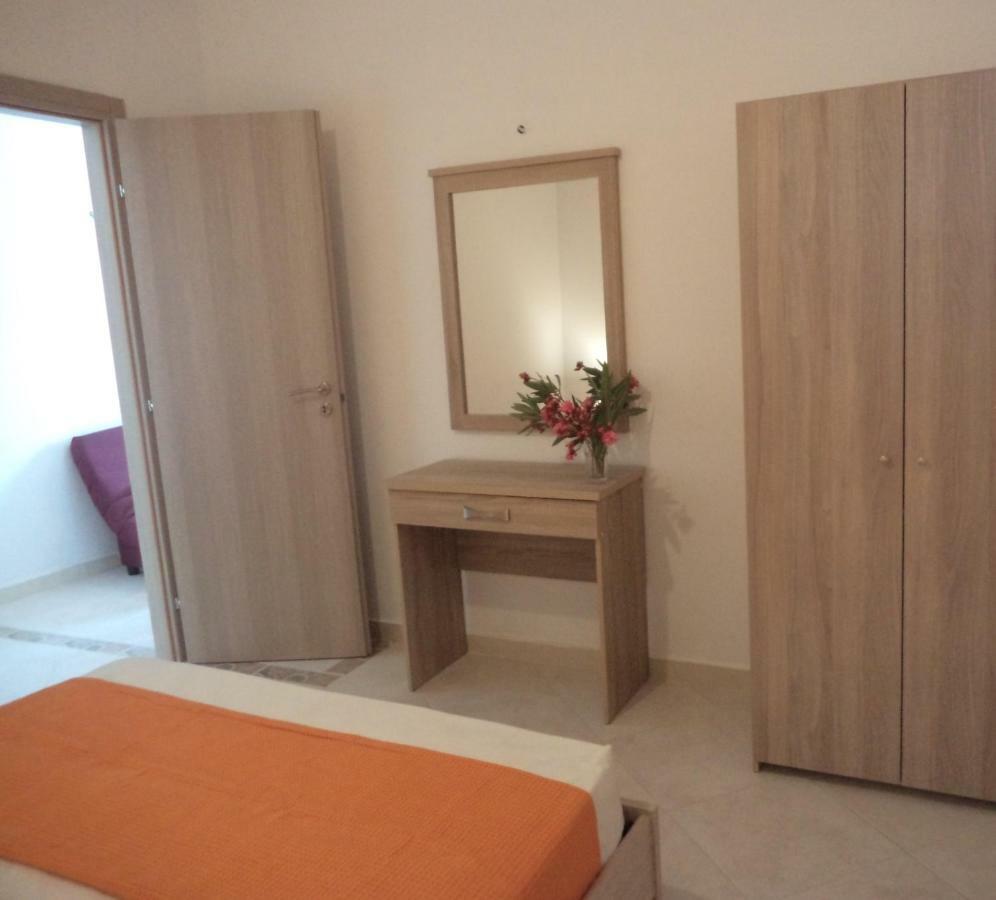 Agios Sostis  Katerina Apartments Near The Sea מראה חיצוני תמונה